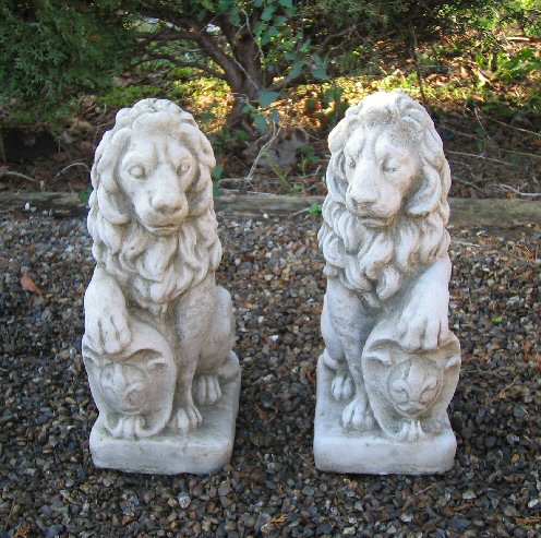 KGP6 Medium Shield Lion KGP6 Medium Shield Lion